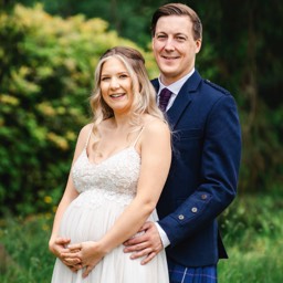 hochzeit-schottland-mann-schwangere-frau