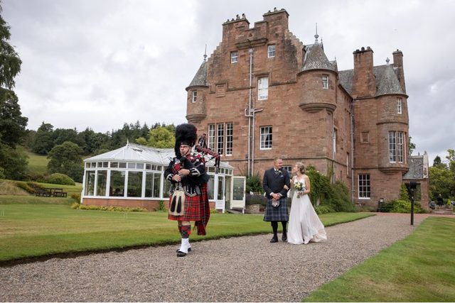 Anne und Jan bei ihrer Hochzeit in Cringletie House Hotel