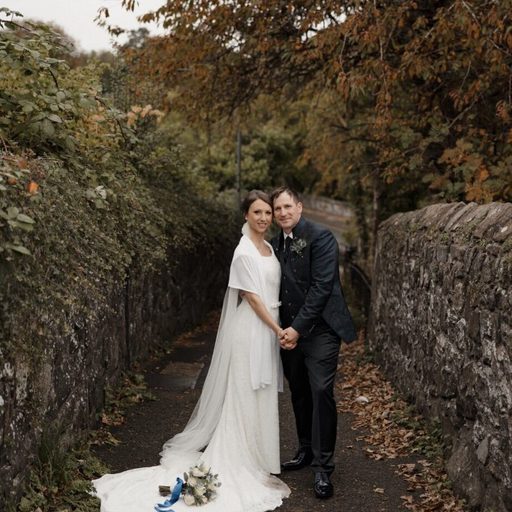 hochzeit-schottland-paar-umarmumg