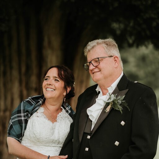 Heinz und Christina bei ihrer Hochzeit in Dalhousie Castle