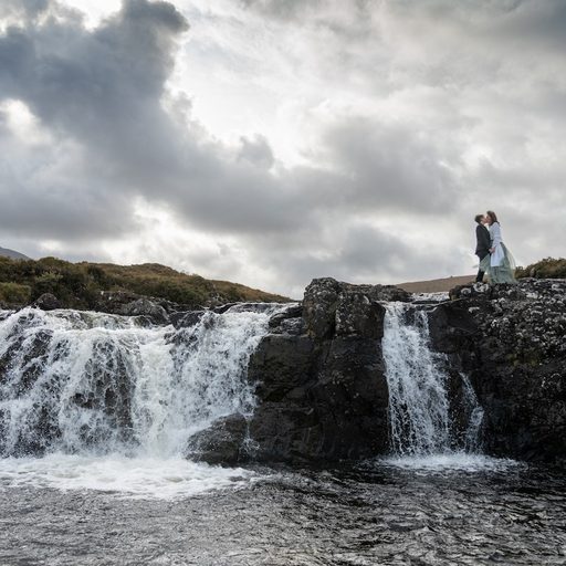 Landschaft am Wasserfall